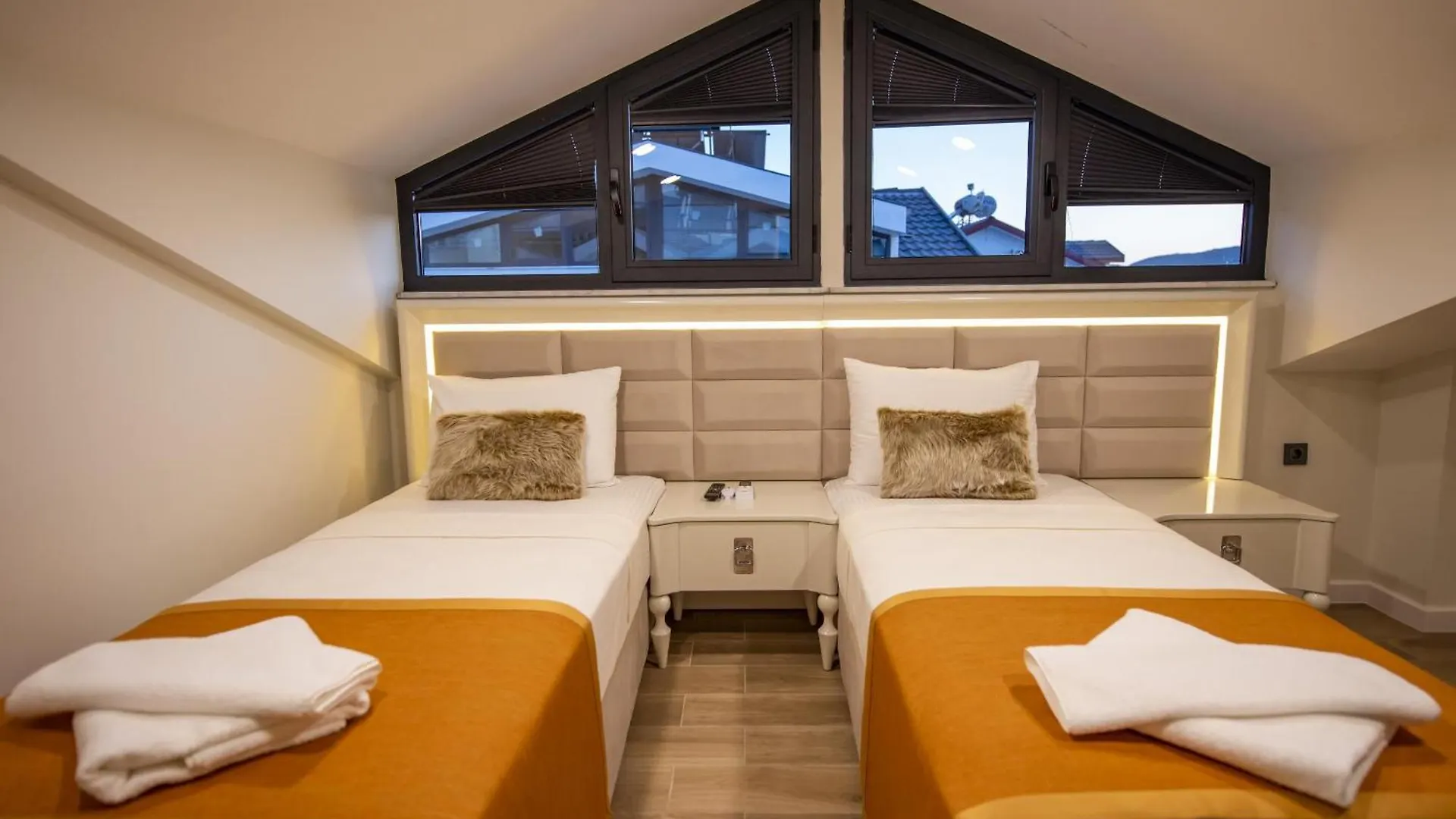 Fethiye Oeluedeniz Ovacik 4 Oda 1 Salon 8 Kisilik Tatil Villasi Turkey