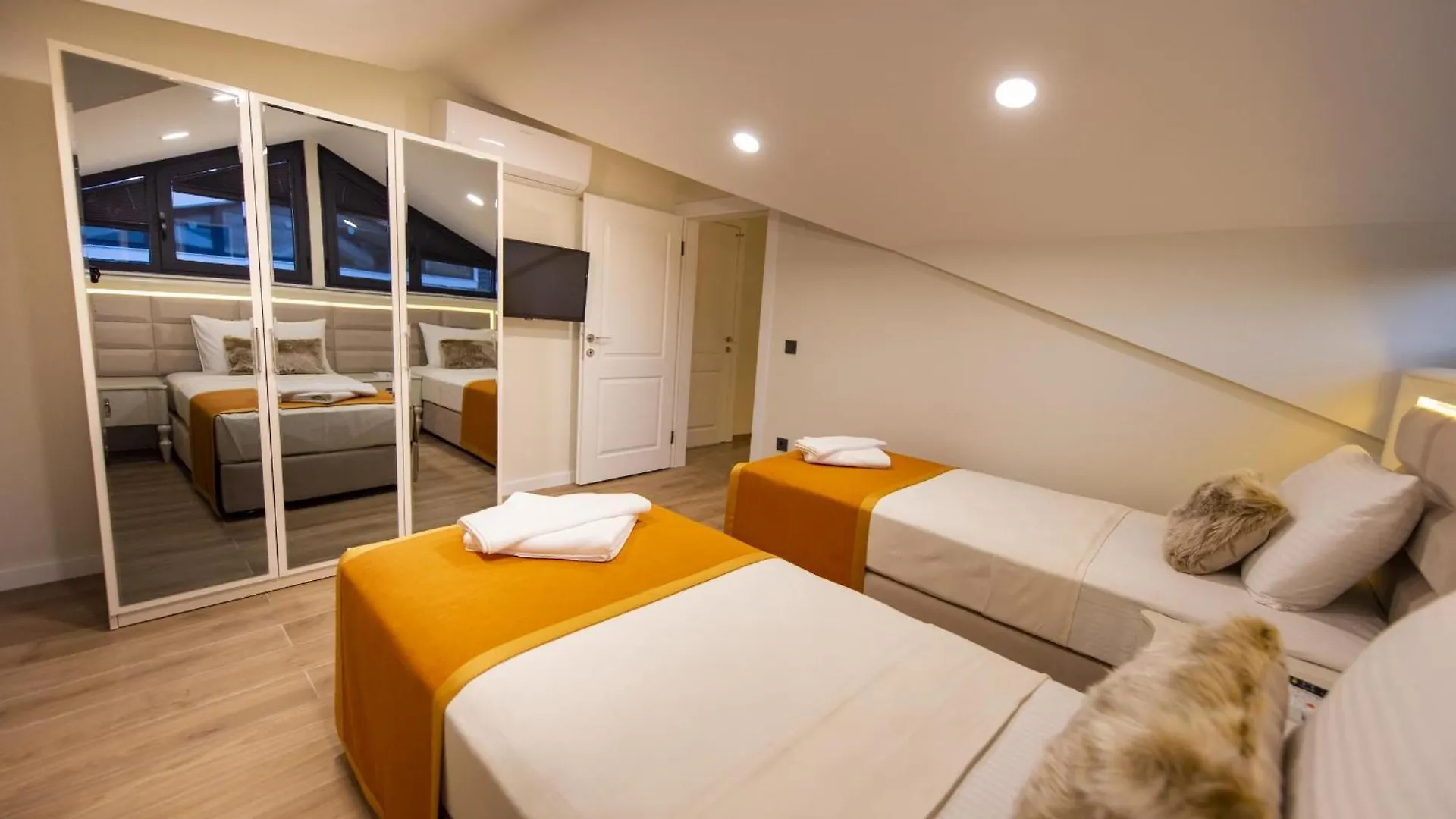 Villa Fethiye Oeluedeniz Ovacik 4 Oda 1 Salon 8 Kisilik Tatil Villasi