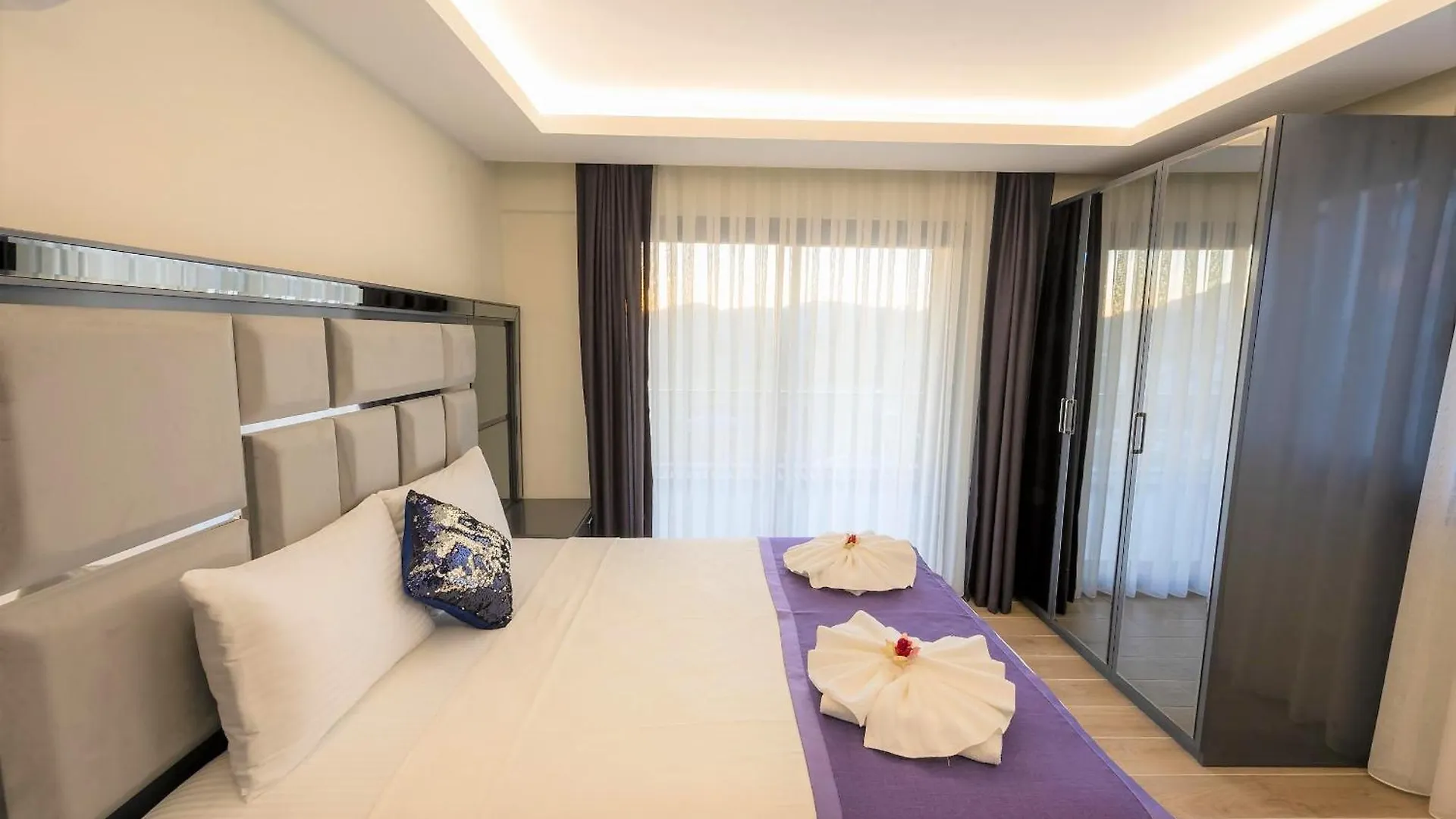 Fethiye Oeluedeniz Ovacik 4 Oda 1 Salon 8 Kisilik Tatil Villasi Turkey