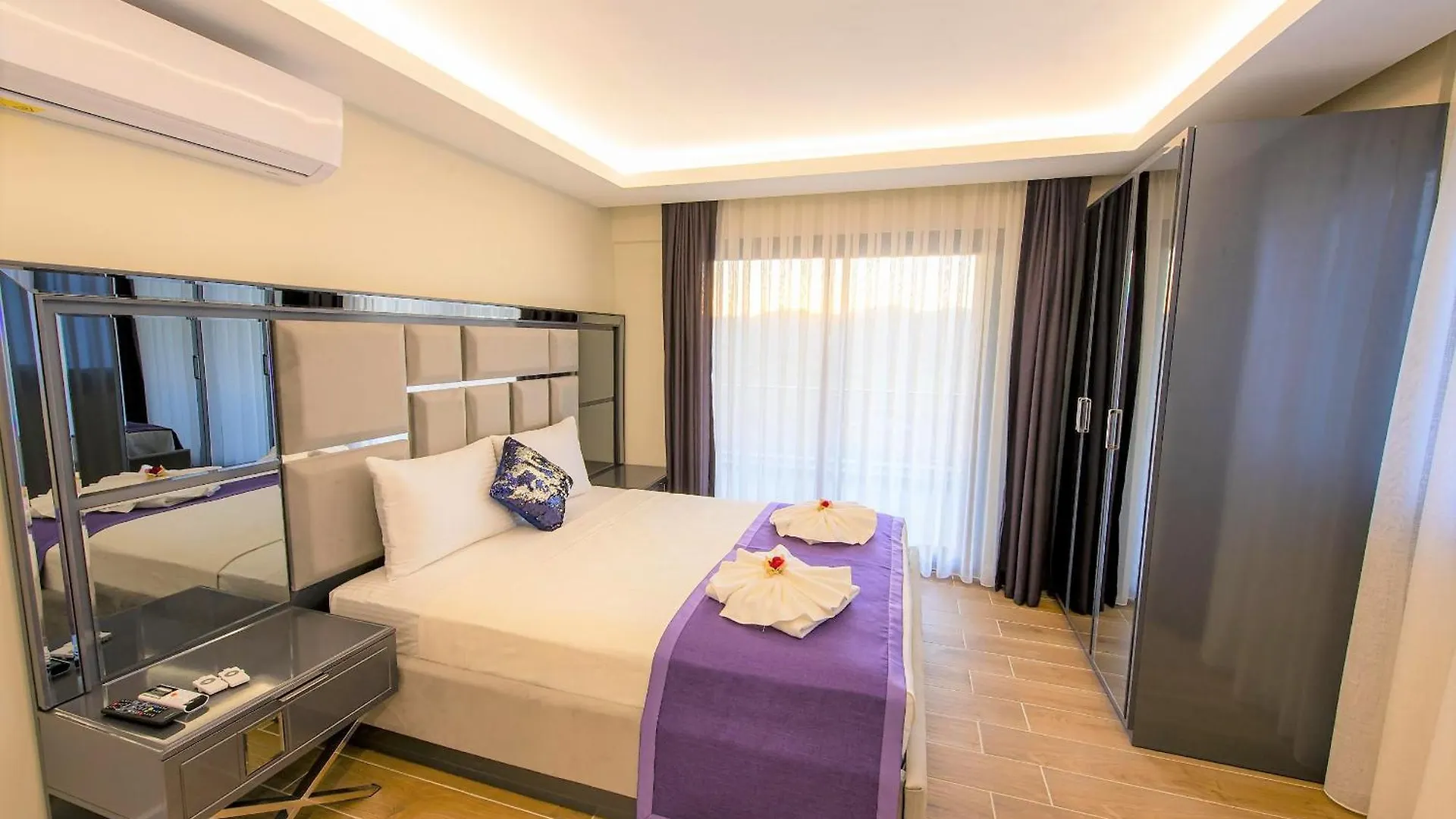 Villa Fethiye Oeluedeniz Ovacik 4 Oda 1 Salon 8 Kisilik Tatil Villasi